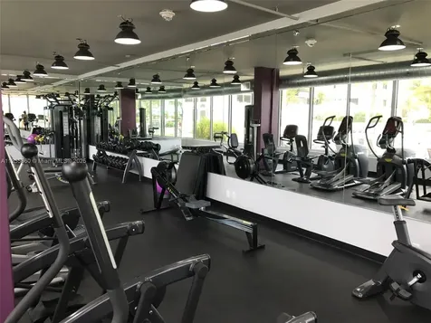 100 Lincoln Road Miami Beach FL 33139