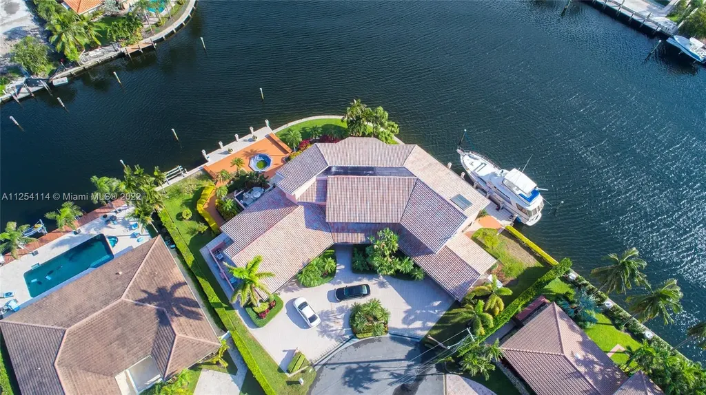 661 Oleander Drive Hallandale Beach FL 33009
