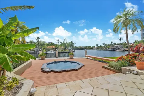 661 Oleander Drive Hallandale Beach FL 33009