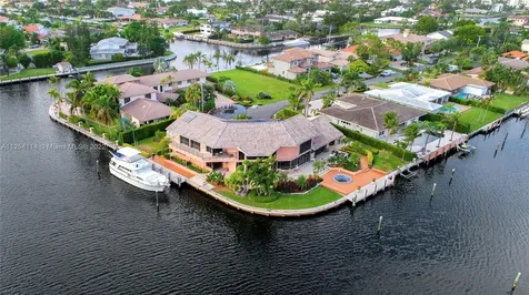 661 Oleander Drive Hallandale Beach FL 33009
