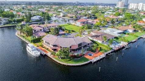 661 Oleander Drive Hallandale Beach FL 33009