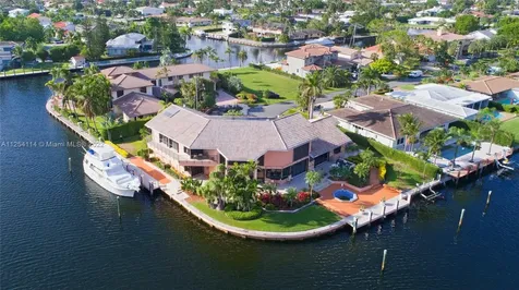 661 Oleander Drive Hallandale Beach FL 33009