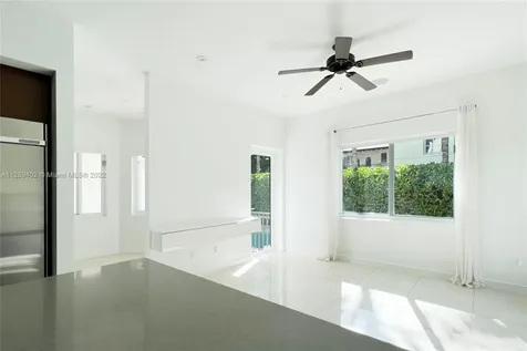4435 N Bay Road Miami Beach FL 33140