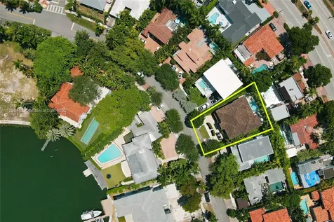 4435 N Bay Road Miami Beach FL 33140