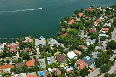 4435 N Bay Road Miami Beach FL 33140