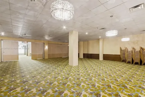 19201 Collins Avenue Sunny Isles Beach FL 33160