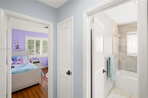324 Ridgewood Road Coral Gables FL 33133