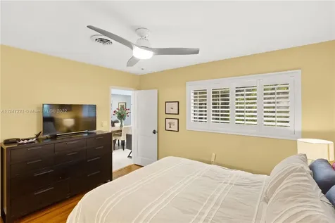 324 Ridgewood Road Coral Gables FL 33133
