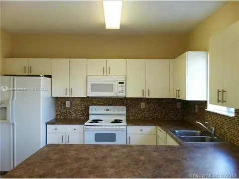 21441 SW 85th Path Cutler Bay FL 33189
