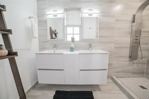 2840 NW 3rd Avenue Wilton Manors FL 33311