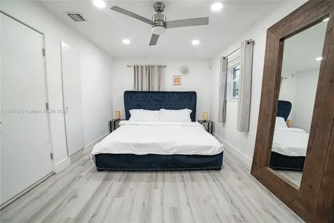 2840 NW 3rd Avenue Wilton Manors FL 33311