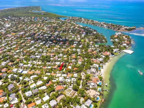 371 W Heather Drive Key Biscayne FL 33149