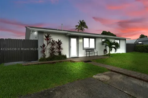 25320 SW 124th Court Homestead FL 33032