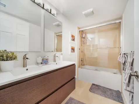 141 Crandon Boulevard Key Biscayne FL 33149