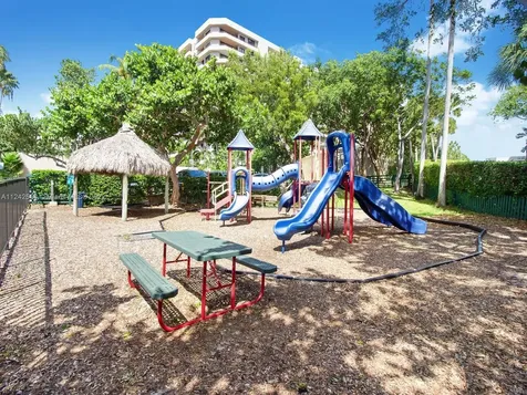 141 Crandon Boulevard Key Biscayne FL 33149