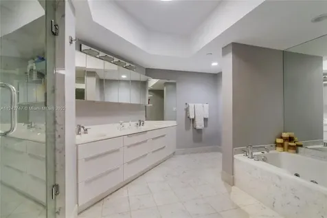 3600 Yacht Club Drive Aventura FL 33180