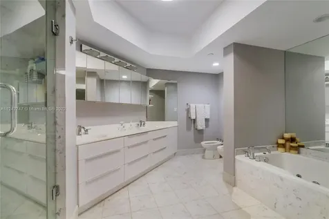 3600 Yacht Club Drive Aventura FL 33180
