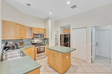 3711 Falcon Ridge Circle Weston FL 33331