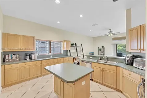 3711 Falcon Ridge Circle Weston FL 33331