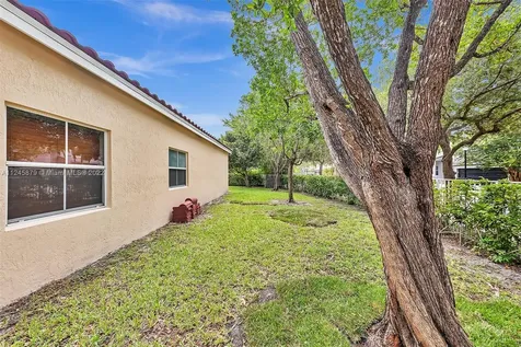 3711 Falcon Ridge Circle Weston FL 33331