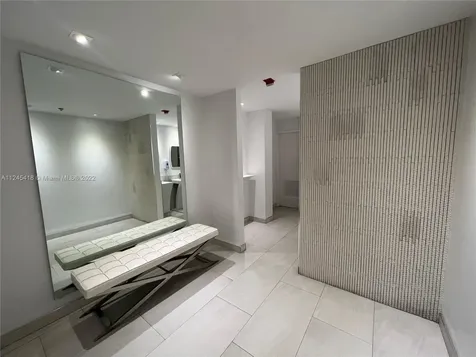 5161 Collins Avenue Miami Beach FL 33140