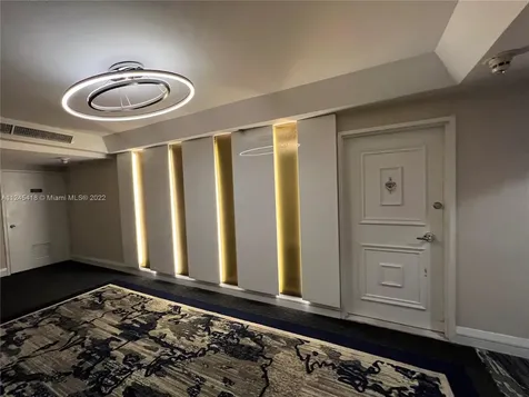 5161 Collins Avenue Miami Beach FL 33140