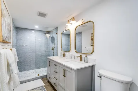 201 Crandon Boulevard Key Biscayne FL 33149