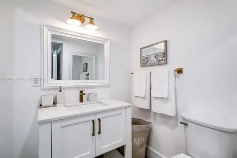 201 Crandon Boulevard Key Biscayne FL 33149