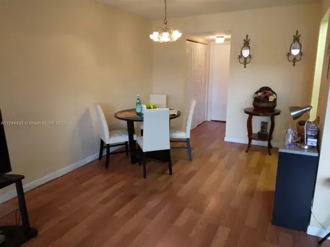 206 Sheffield I West Palm Beach FL 33417