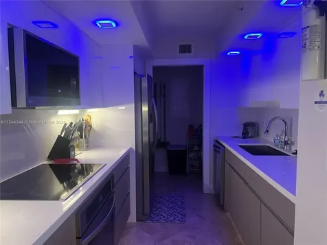 6917 Collins Avenue Miami Beach FL 33141