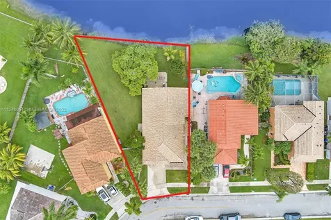 1212 NW 192nd Avenue Pembroke Pines FL 33029
