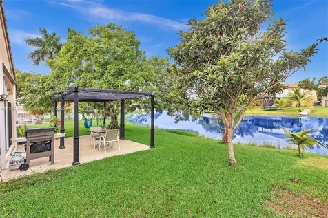 1212 NW 192nd Avenue Pembroke Pines FL 33029