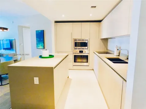 4111 S Ocean Drive Hollywood FL 33019