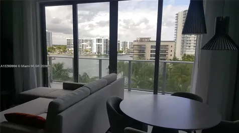 4010 S Ocean Drive Hollywood FL 33019