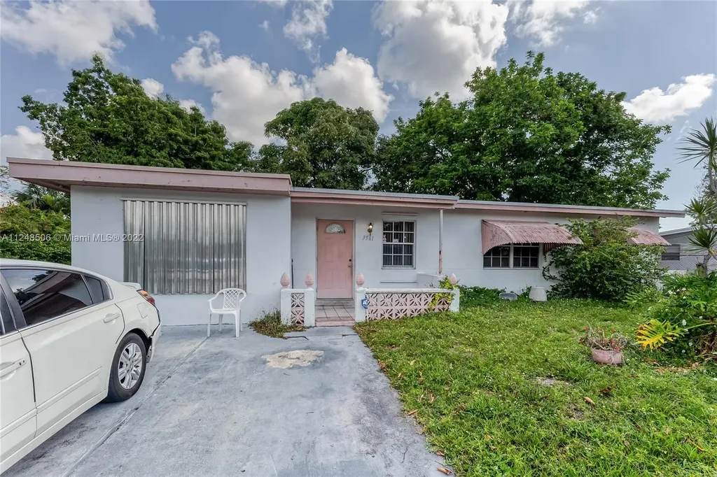 3561 NW 3rd Street Lauderhill FL 33311