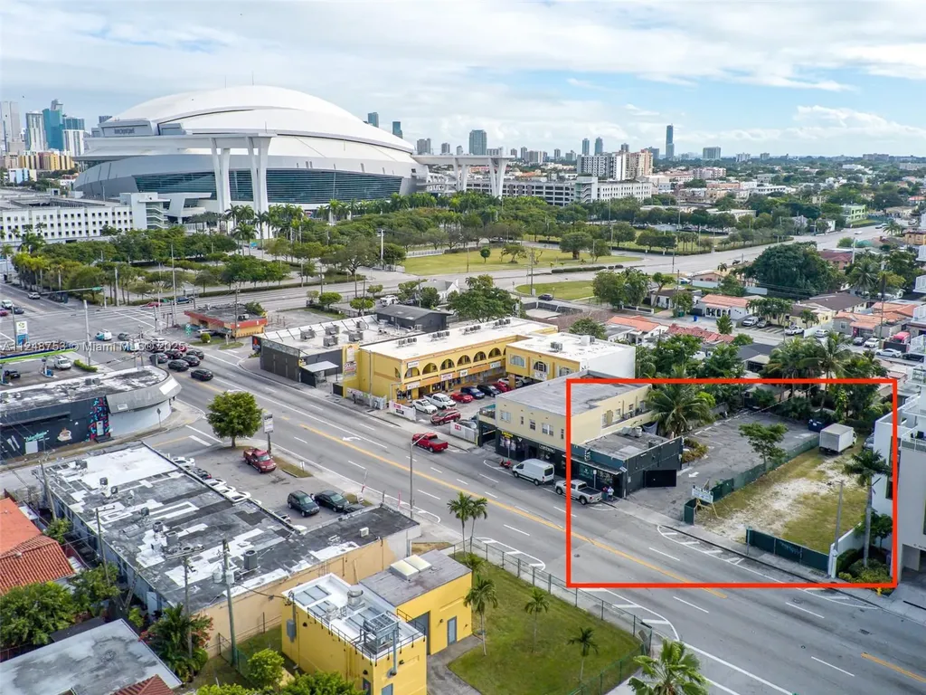 1750 NW 7th Street Miami FL 33125
