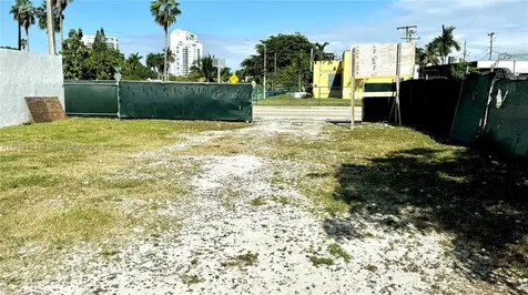 1750 NW 7th Street Miami FL 33125