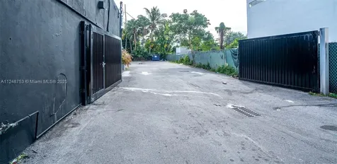 1750 NW 7th Street Miami FL 33125