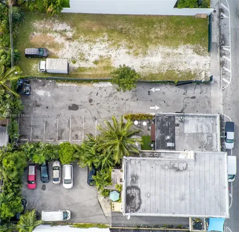 1750 NW 7th Street Miami FL 33125