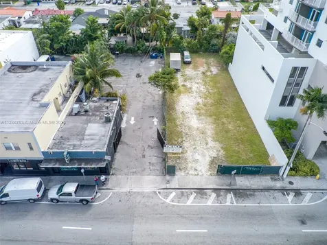 1750 NW 7th Street Miami FL 33125