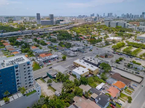 1750 NW 7th Street Miami FL 33125