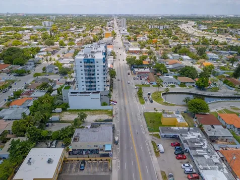 1750 NW 7th Street Miami FL 33125