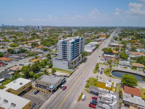 1750 NW 7th Street Miami FL 33125