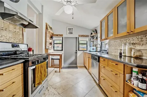 295 NW 42nd Street Miami FL 33127