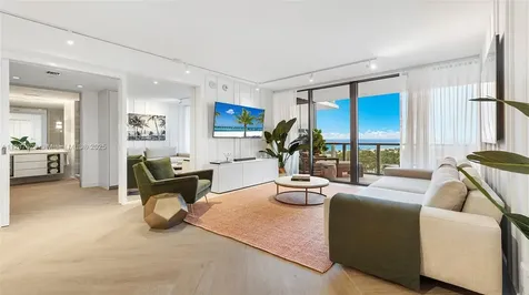 2201 Collins Avenue Miami Beach FL 33139