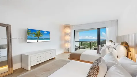 2201 Collins Avenue Miami Beach FL 33139