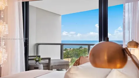 2201 Collins Avenue Miami Beach FL 33139