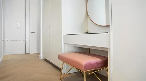 2201 Collins Avenue Miami Beach FL 33139