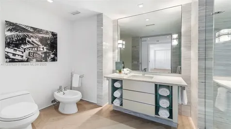 2201 Collins Avenue Miami Beach FL 33139