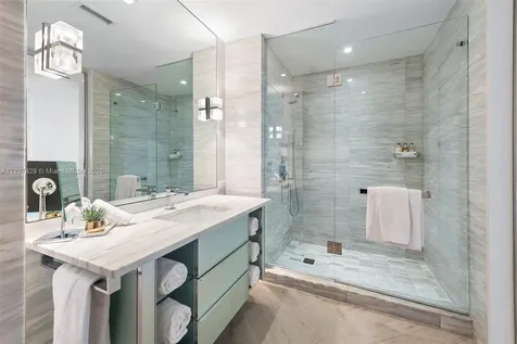 2201 Collins Avenue Miami Beach FL 33139